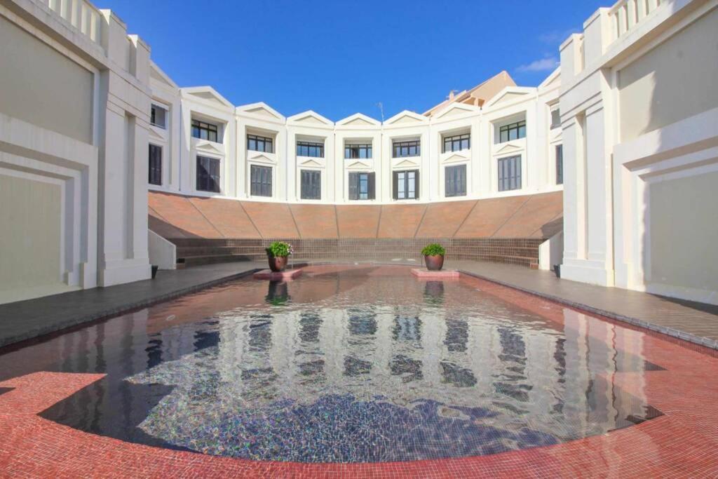 Apartamento Con Piscina - Anfiteatro 卡尔佩 外观 照片
